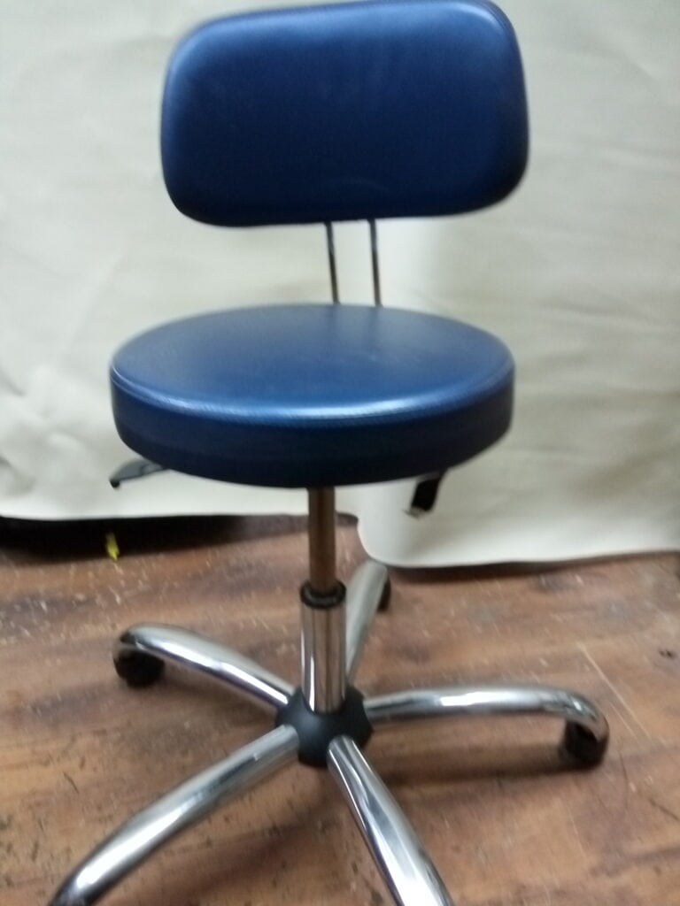 Помощни столове